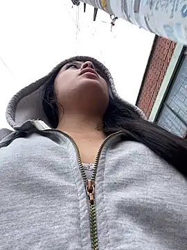 Snapshot of Karla_1-2 chatting on October 20, 2025, 8:31 pm Karla 1-2 online show from October 20, 2025, 8:31 pm