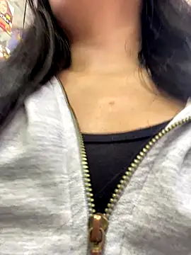 Snapshot of Karla_1-2 chatting on October 27, 2025, 8:10 pm Karla 1-2 online show from October 27, 2025, 8:10 pm