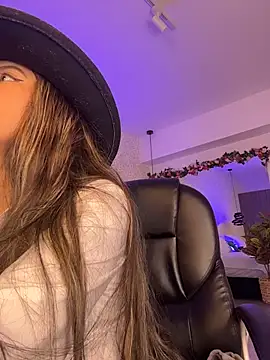 Snapshot of EMILIIA_RICHTER__ chatting on March 16, 2026, 7:49 pm EMILIIA RICHTER online show from March 16, 2026, 7:49 pm