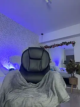 Snapshot of EMILIIA_RICHTER__ chatting on March 5, 2026, 7:43 pm EMILIIA RICHTER online show from March 5, 2026, 7:43 pm