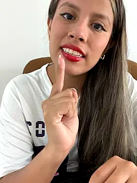 Snapshot of EMILIIA_RICHTER__ chatting on October 9, 2025, 6:41 pm EMILIIA RICHTER online show from October 9, 2025, 6:41 pm