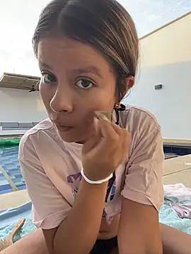 Snapshot of EMILIIA_RICHTER__ chatting on December 14, 2025, 11:38 am EMILIIA RICHTER online show from December 14, 2025, 11:38 am