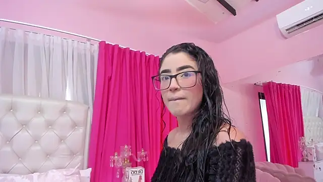 SamyySwet online show from June 4, 2026, 8:13 pm