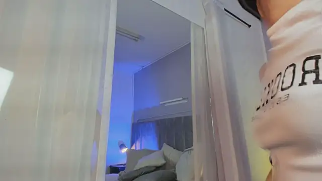 Snapshot of Peytonn_Monroe chatting on October 28, 2025, 12:37 pm Peytonn Monroe online show from October 28, 2025, 12:37 pm