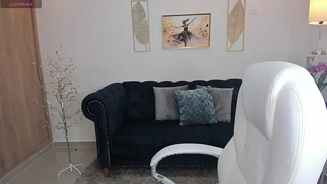 Mila blaze online show from November 9, 2025, 2:48 am