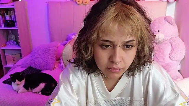 NekoWaifu online show from March 16, 2026, 2:43 pm