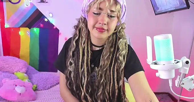 NekoWaifu online show from December 1, 2025, 1:45 pm