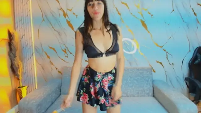 Isabella Blondetf online show from October 29, 2025, 7:46 pm