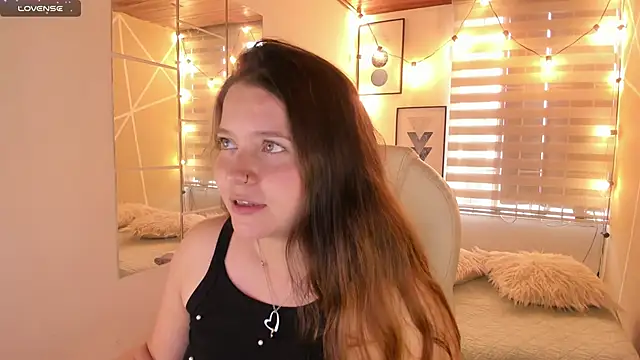 sophiee09  online show from March 24, 2026, 8:09 pm