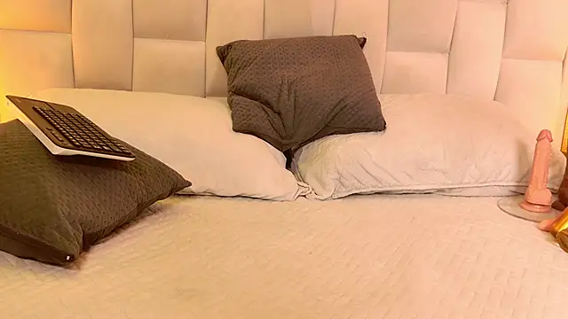 paulina cano online show from December 5, 2025, 7:12 pm