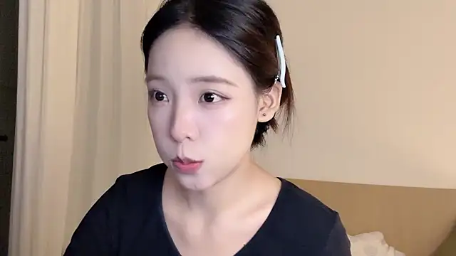 Snapshot of Meng_777 chatting on October 16, 2025, 12:02 pm Meng 777 online show from October 16, 2025, 12:02 pm