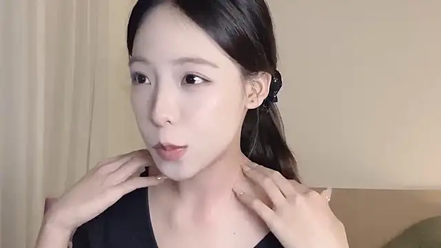 Snapshot of Meng_777 chatting on October 31, 2025, 2:13 pm Meng 777 online show from October 31, 2025, 2:13 pm