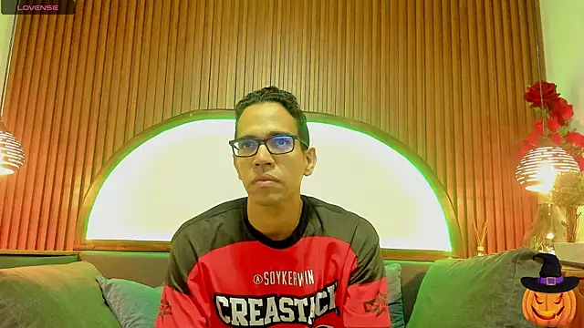 Snapshot of JacobDraven chatting on October 28, 2025, 2:45 am JacobDraven online show from October 28, 2025, 2:45 am