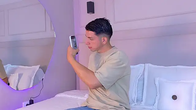 Snapshot of ZaneDawson chatting on November 22, 2025, 11:47 pm ZaneDawson online show from November 22, 2025, 11:47 pm