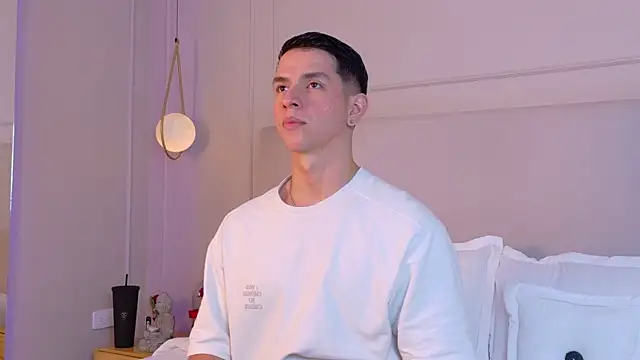 Snapshot of ZaneDawson chatting on November 18, 2025, 3:10 am ZaneDawson online show from November 18, 2025, 3:10 am