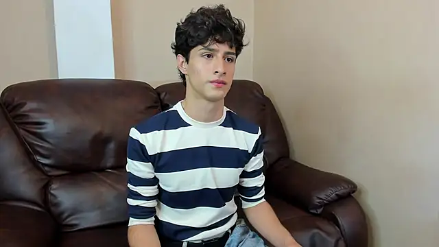 Xam Collen online show from December 20, 2025, 5:05 pm