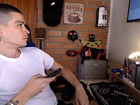 Travis R online show from October 26, 2025, 1:22 pm