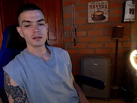Travis R online show from September 19, 2025, 7:51 pm