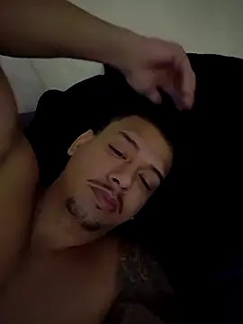 maicon9339 online show from November 21, 2025, 2:32 am