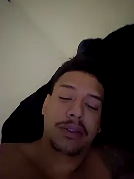 maicon9339 online show from November 18, 2025, 6:22 pm