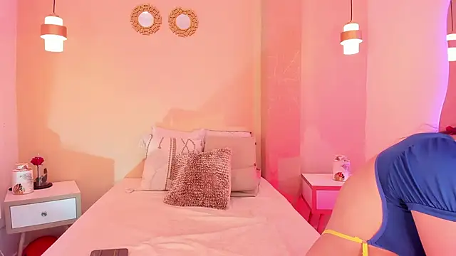 Snapshot of SofiaFontaiine chatting on October 31, 2025, 7:05 am SofiaFontaiine online show from October 31, 2025, 7:05 am