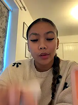 MissCherryyxox online show from September 24, 2025, 5:30 pm
