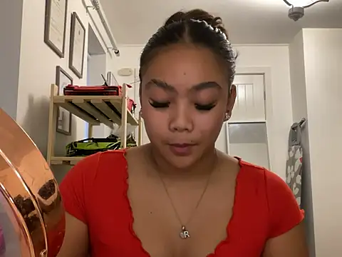 MissCherryyxox online show from October 3, 2025, 4:30 pm