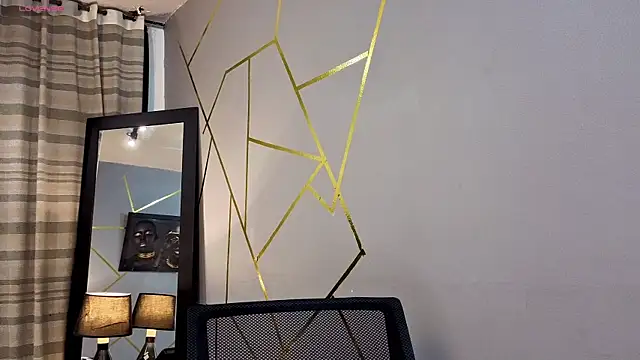 Angel-dragun online show from December 18, 2025, 3:11 am