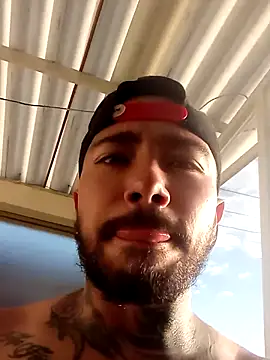 KevinWolf online show from September 28, 2025, 10:06 pm