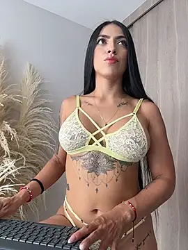 Snapshot of Celeste_Amber chatting on July 18, 2026, 9:45 pm Celeste Amber online show from July 18, 2026, 9:45 pm