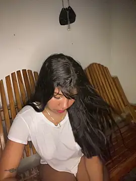 Stephanny26 online show from October 8, 2025, 4:29 pm