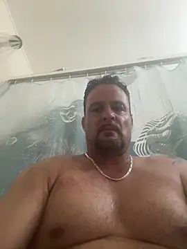 Snapshot of Andys828282 chatting on December 18, 2025, 6:34 pm Andys828282 online show from December 18, 2025, 6:34 pm