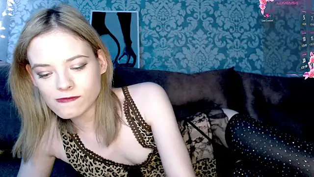 Kate  Loves online show from December 16, 2025, 6:45 pm