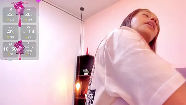 Snapshot of HoollyHendrix chatting on November 24, 2025, 8:42 pm HoollyHendrix online show from November 24, 2025, 8:42 pm