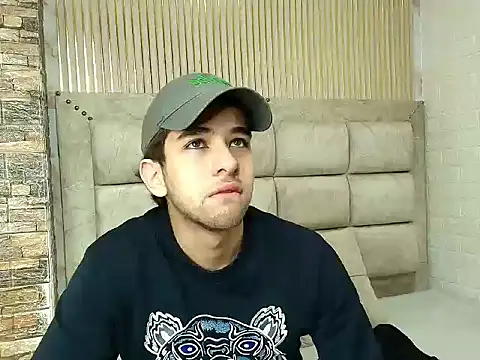 gaelcruz  online show from October 3, 2025, 3:20 am