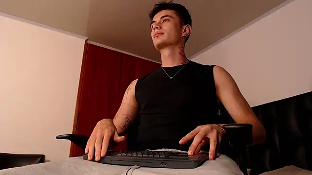 Snapshot of jaico_santos chatting on December 20, 2025, 10:45 pm jaico santos online show from December 20, 2025, 10:45 pm