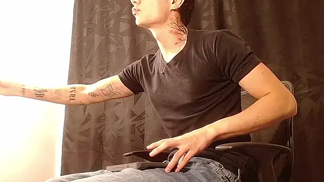 Snapshot of jaico_santos chatting on October 14, 2025, 11:04 pm jaico santos online show from October 14, 2025, 11:04 pm