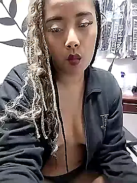 Ebony-Goddess19 online show from October 2, 2025, 5:55 am