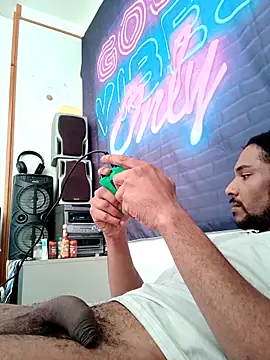 Mikaaa97 online show from March 3, 2026, 1:18 pm