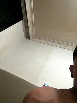 RoyDino online show from October 15, 2025, 1:19 pm