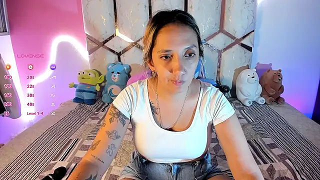 Snapshot of Isa_klein chatting on August 4, 2026, 3:44 am Isa klein online show from August 4, 2026, 3:44 am