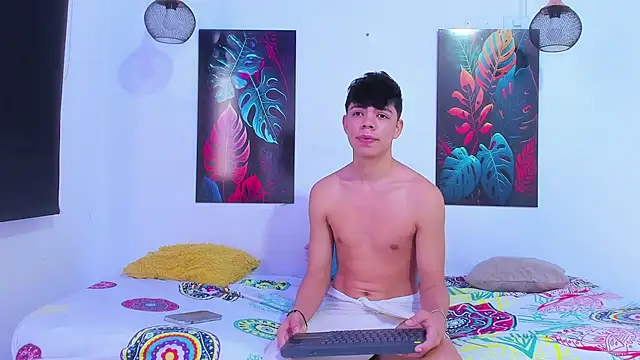 Zacktorres  online show from July 23, 2026, 9:11 pm