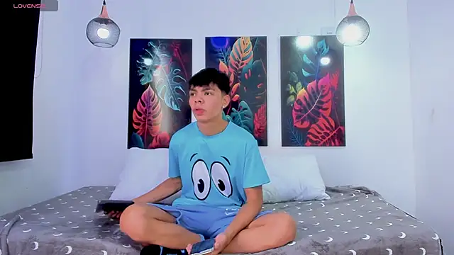 Zacktorres  online show from May 31, 2026, 8:31 pm