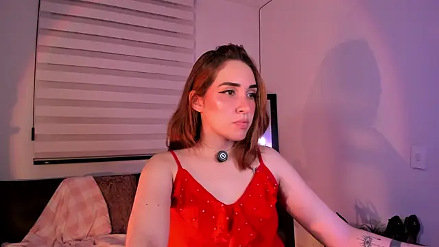 Snapshot of SarahCastillo_ chatting on October 13, 2025, 5:31 am SarahCastillo online show from October 13, 2025, 5:31 am