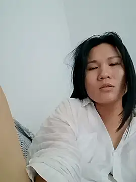 wen78759 online show from October 9, 2025, 2:23 am