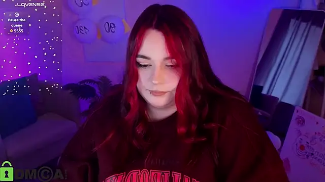 Mia R0ss online show from May 3, 2026, 1:11 am