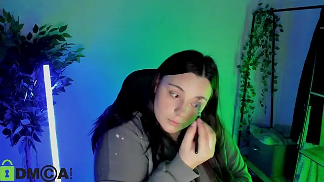 Snapshot of Mia_R0ss chatting on February 18, 2026, 11:12 pm Mia R0ss online show from February 18, 2026, 11:12 pm