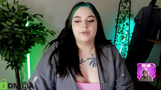 Snapshot of Mia_R0ss chatting on March 5, 2026, 11:21 pm Mia R0ss online show from March 5, 2026, 11:21 pm