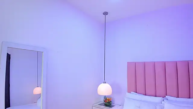 Amy Ferreira online show from October 26, 2025, 11:16 pm