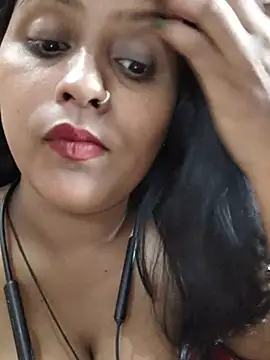 Jasmine Januja online show from June 25, 2026, 3:48 am